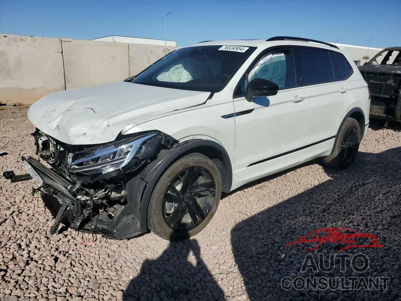 VOLKSWAGEN TIGUAN 2023 - 3VVCB7AXXPM048044