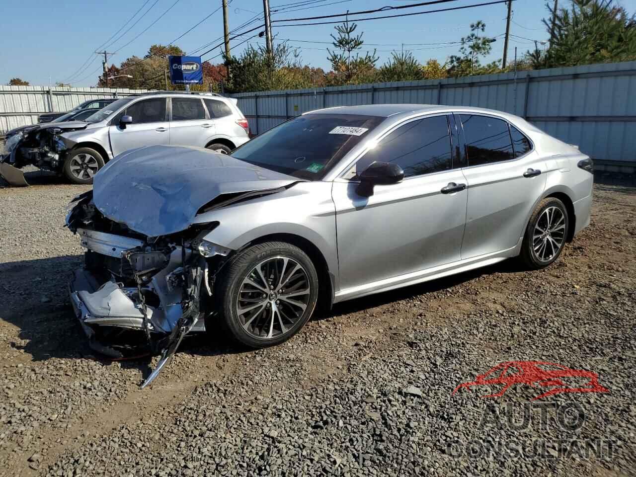 TOYOTA CAMRY 2018 - 4T1B11HK7JU153207