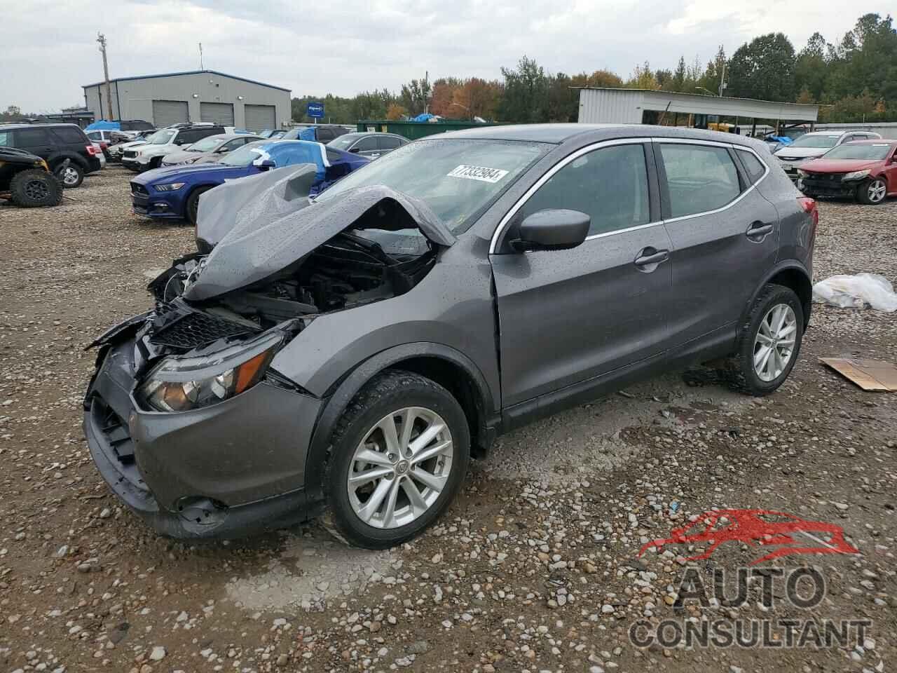NISSAN ROGUE 2018 - JN1BJ1CP8JW100661