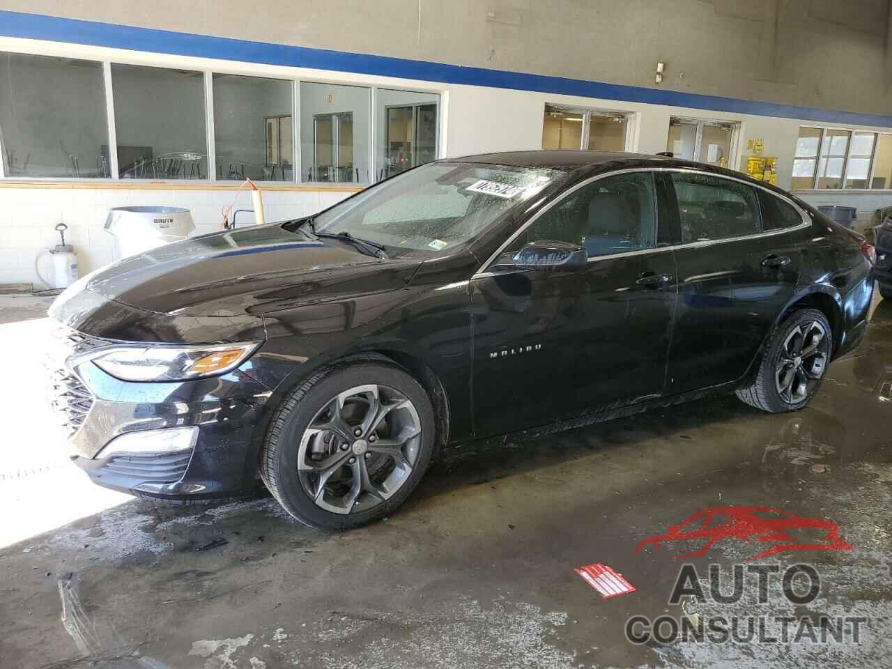 CHEVROLET MALIBU 2022 - 1G1ZD5ST1NF132410
