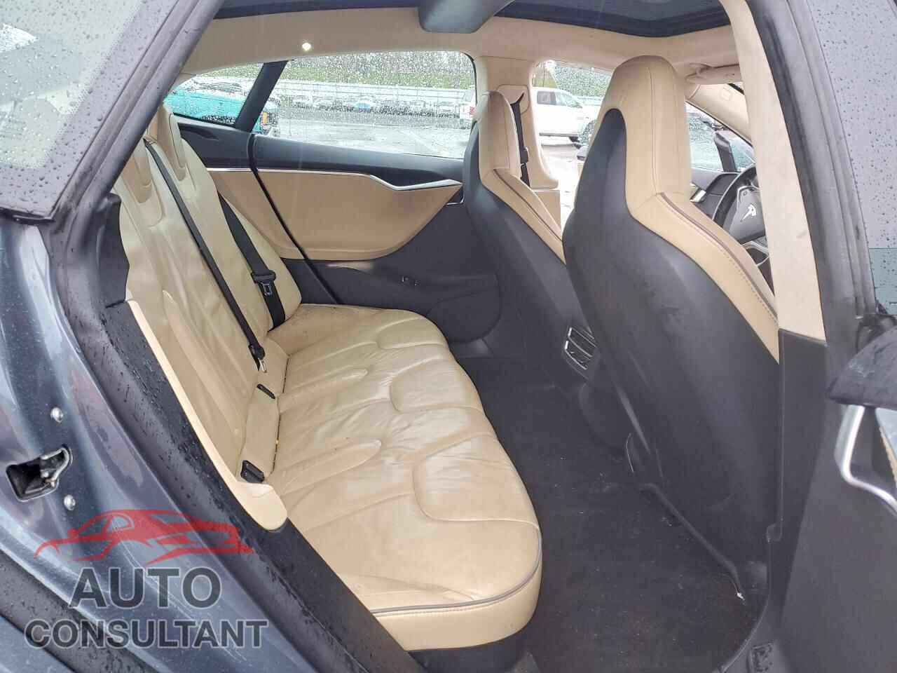 TESLA MODEL S 2013 - 5YJSA1DP3DFP14845