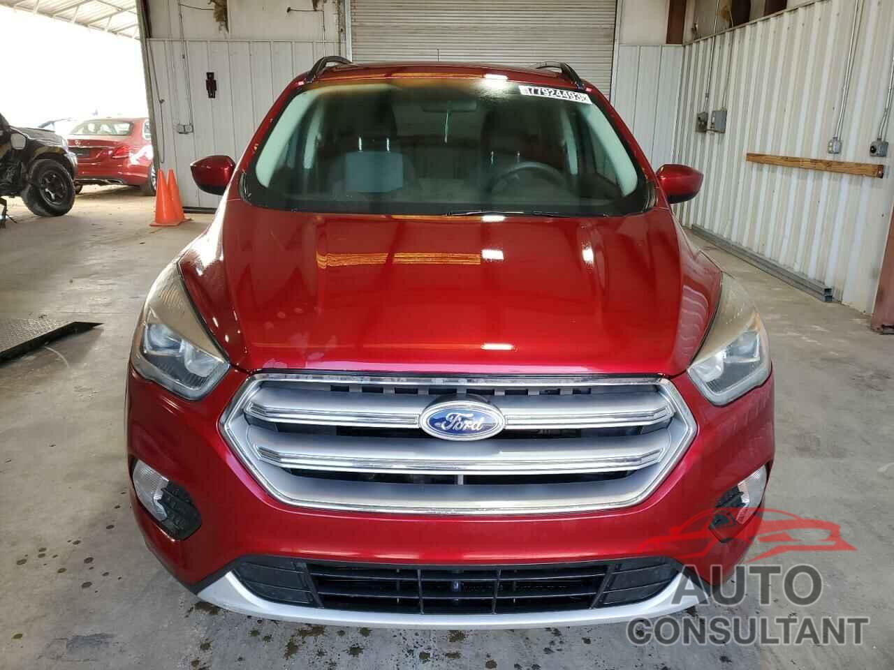 FORD ESCAPE 2017 - 1FMCU0GD2HUC47353