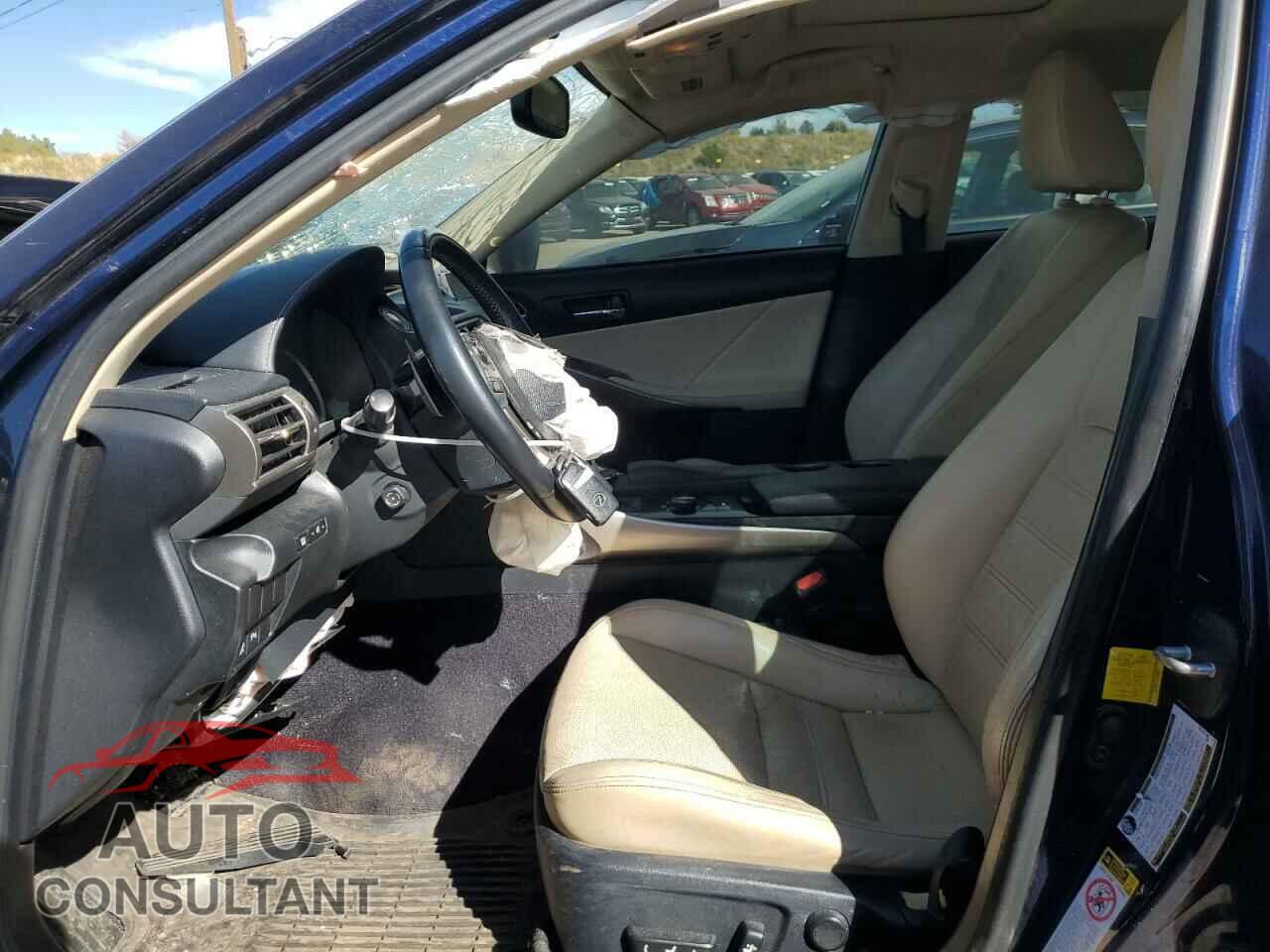LEXUS IS 2014 - JTHCE1D2XE5000211
