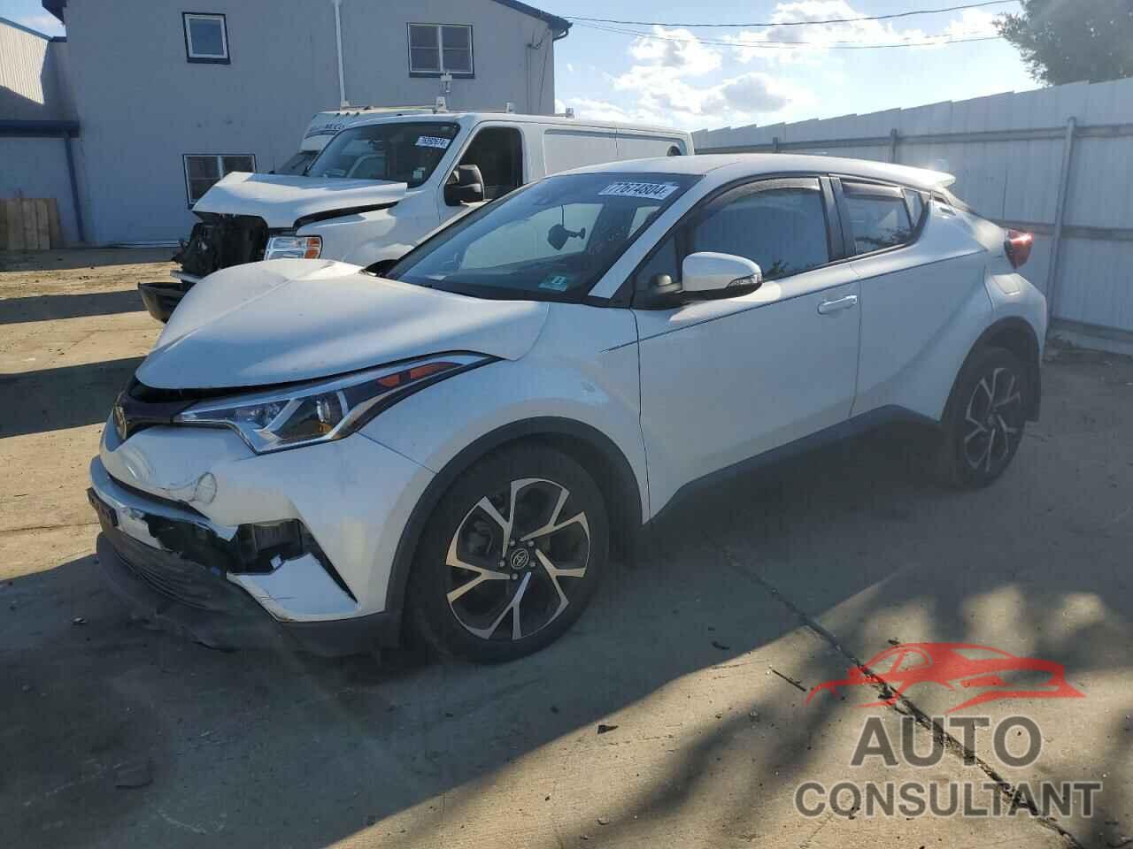 TOYOTA C-HR 2018 - NMTKHMBX4JR049671