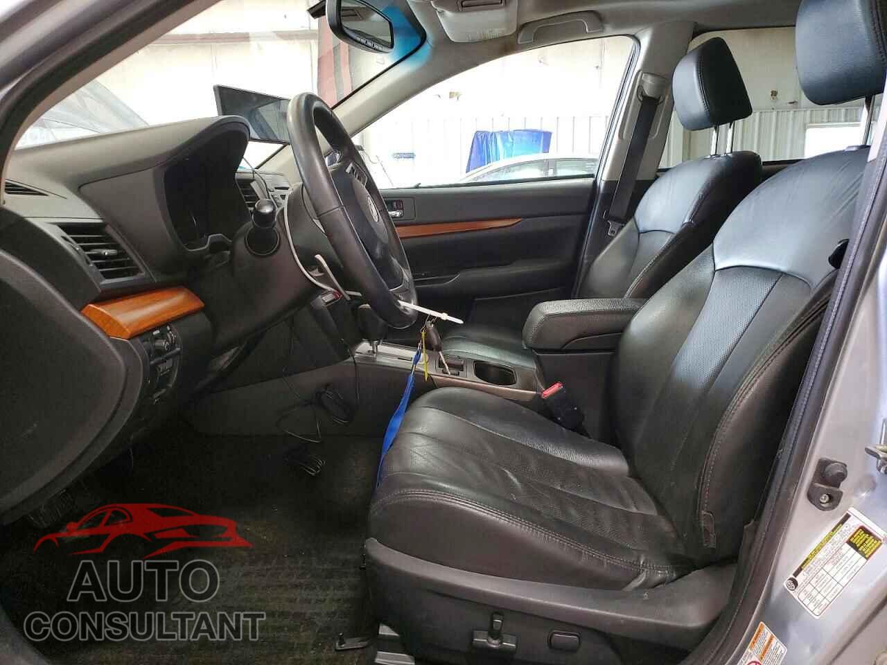 SUBARU OUTBACK 2014 - 4S4BRBLC4E3238659