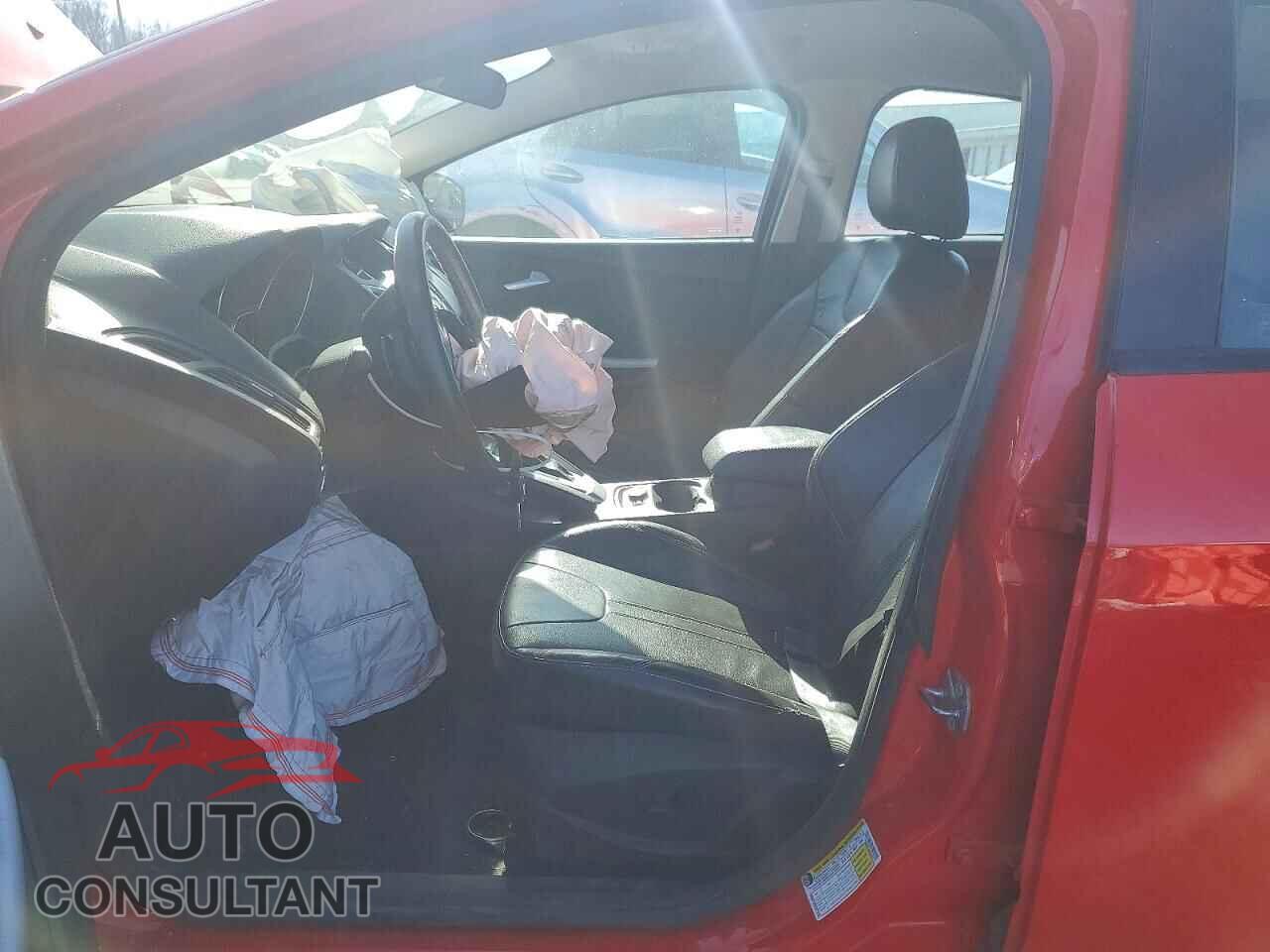FORD FOCUS 2014 - 1FADP3F28EL405171