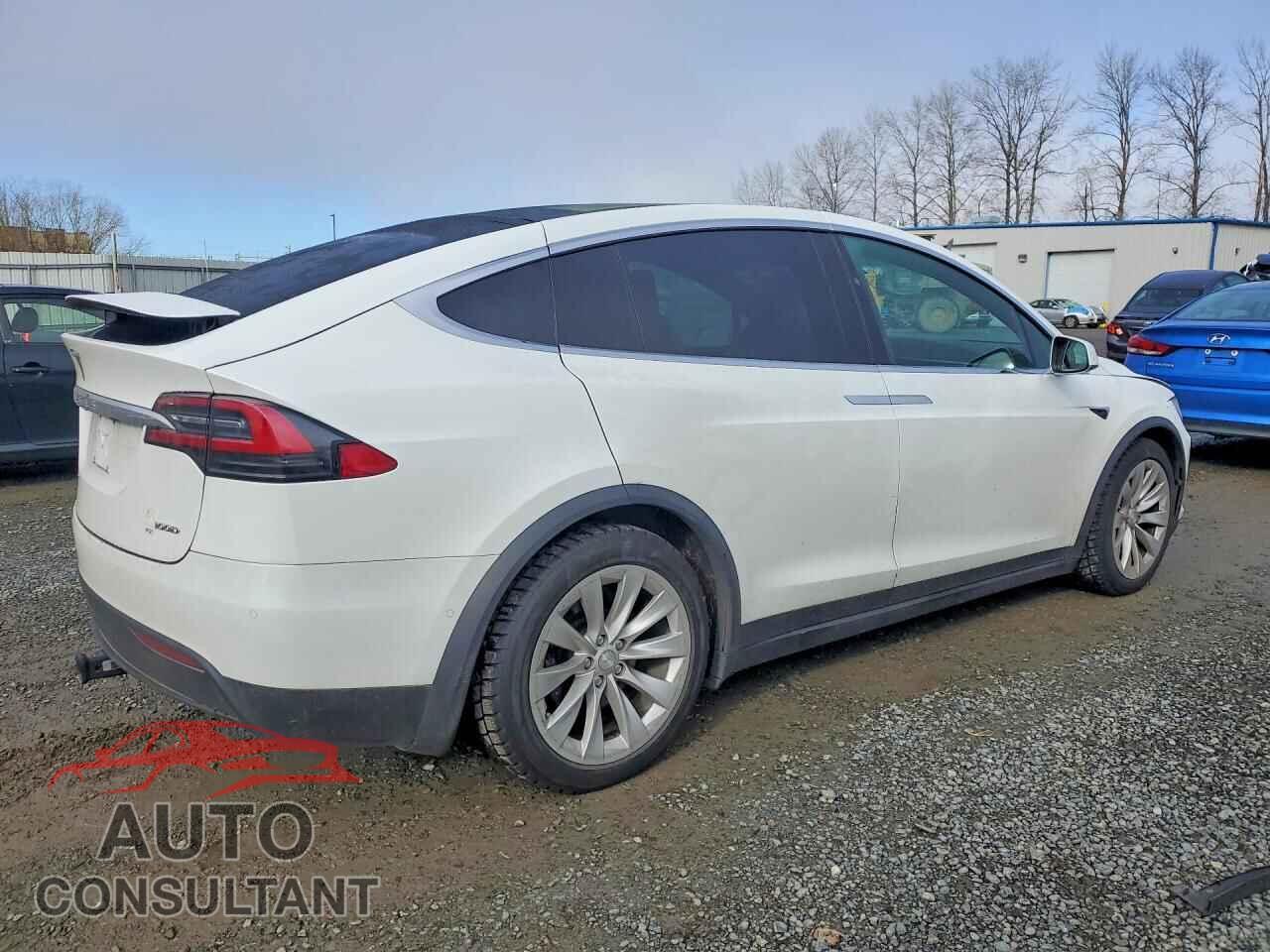 TESLA MODEL X 2017 - 5YJXCBE25HF042723