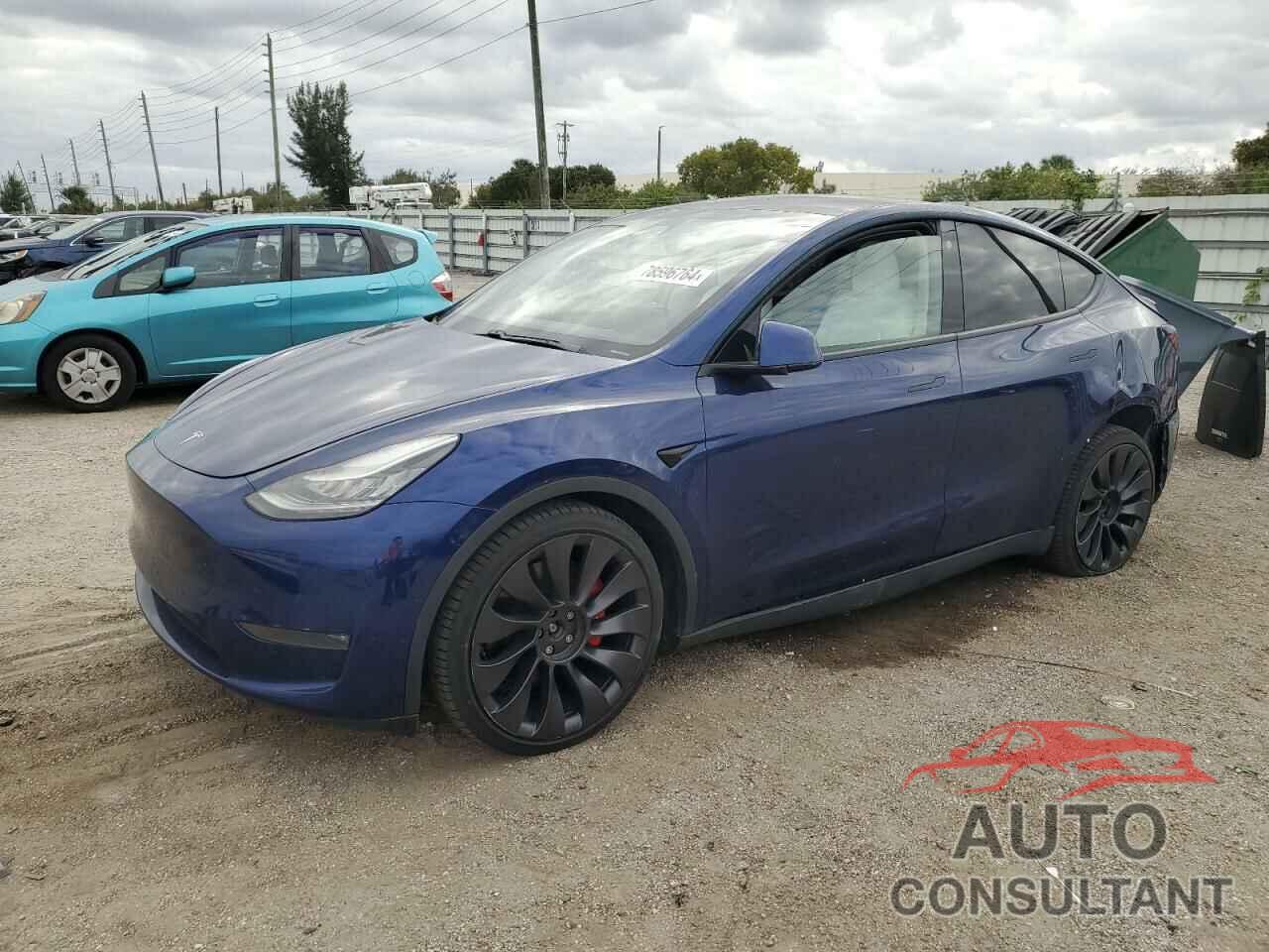 TESLA MODEL Y 2021 - 5YJYGDEF3MF073034