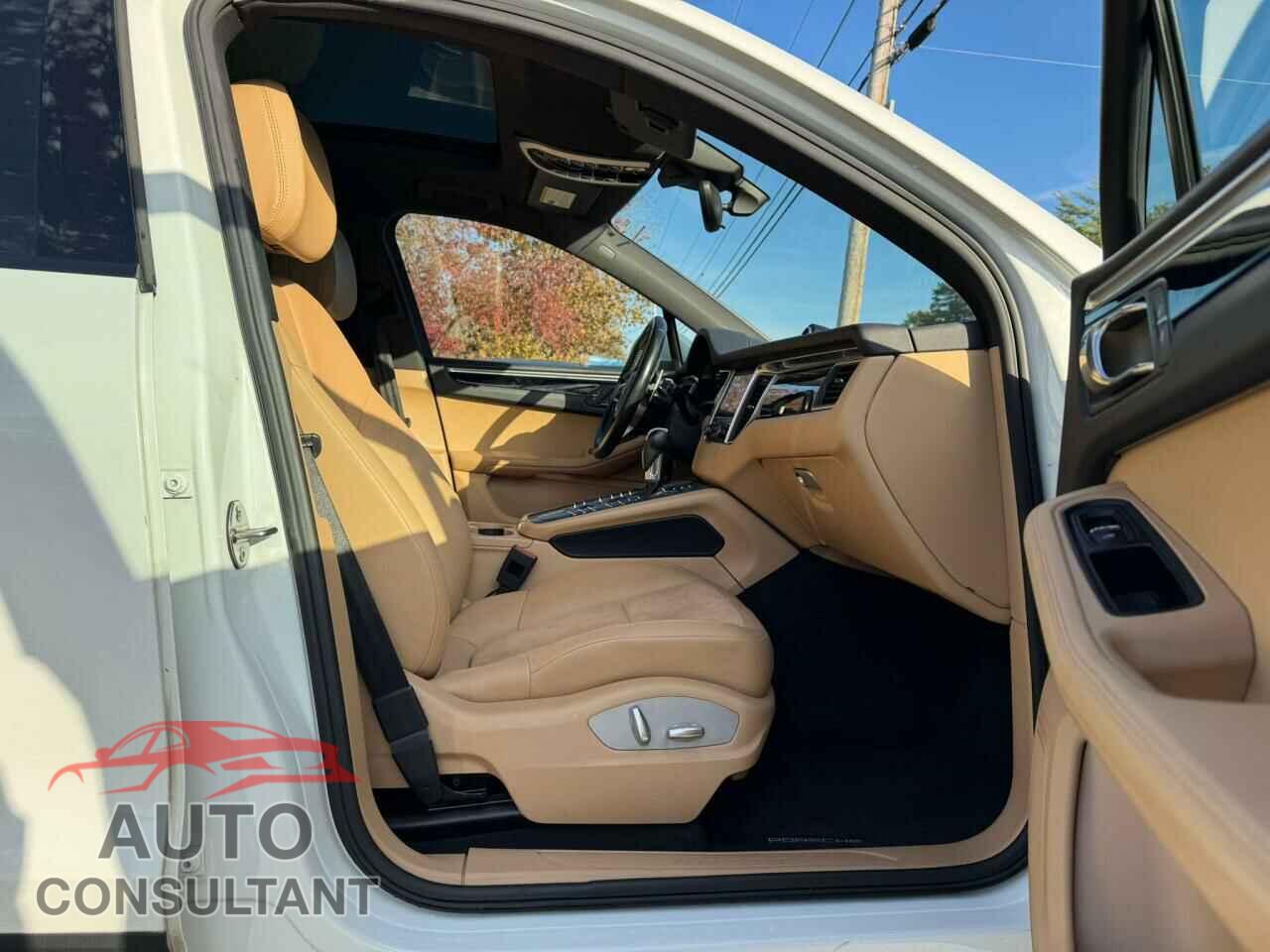 PORSCHE MACAN 2017 - WP1AA2A54HLB83757