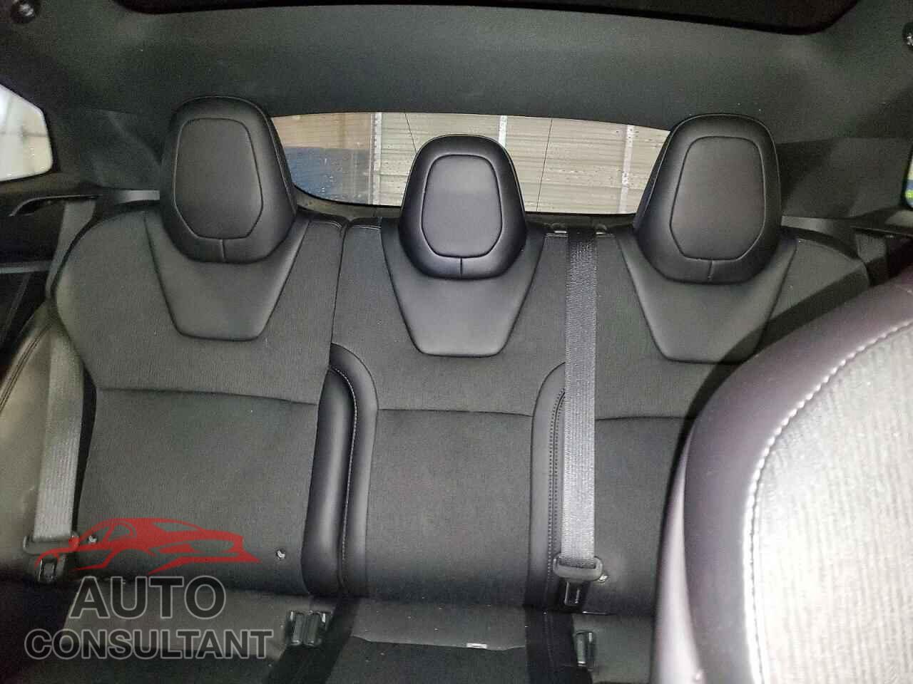 TESLA MODEL S 2017 - 5YJSA1E23HF229985