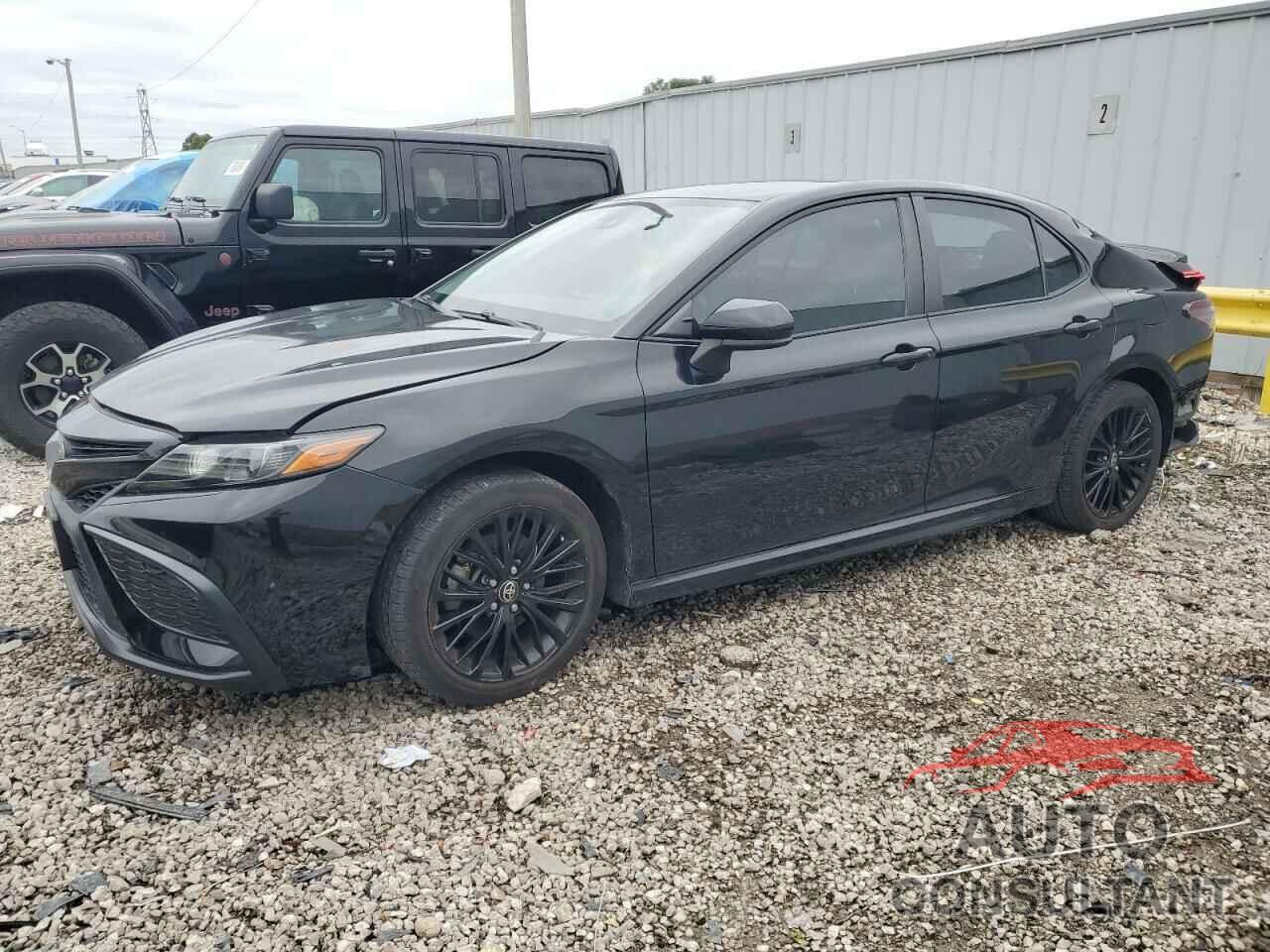 TOYOTA CAMRY 2021 - 4T1G11BK5MU031366