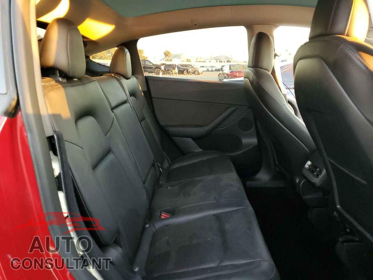 TESLA MODEL Y 2023 - 7SAYGDEF2PF615540