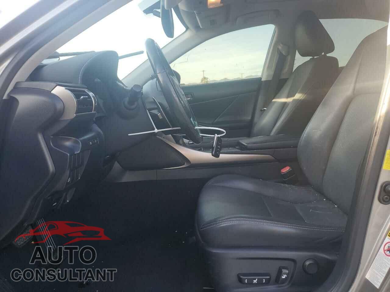 LEXUS IS 2015 - JTHBF1D29F5050186