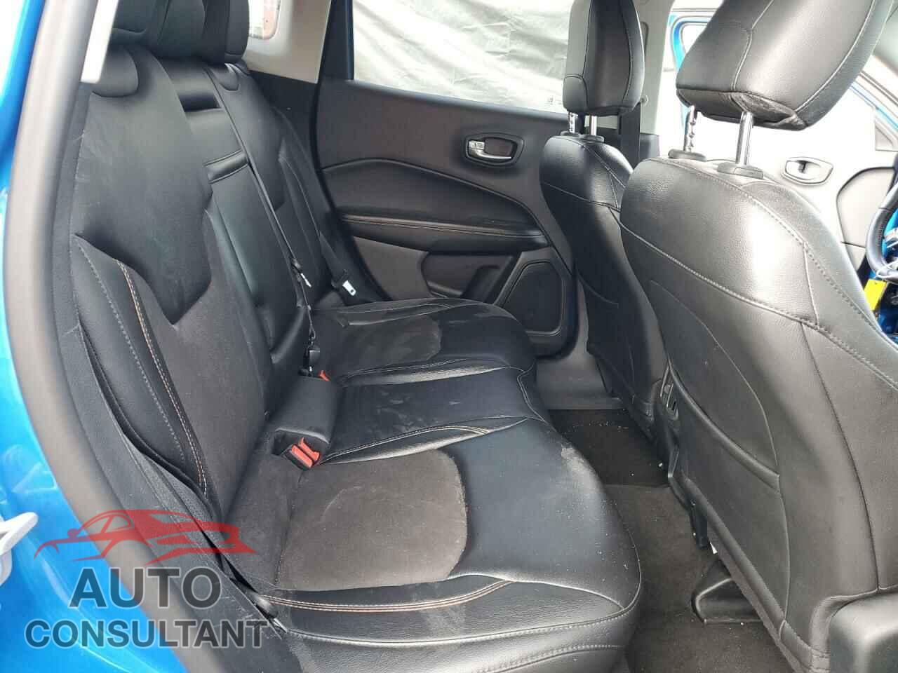 JEEP COMPASS 2018 - 3C4NJDBB2JT265077