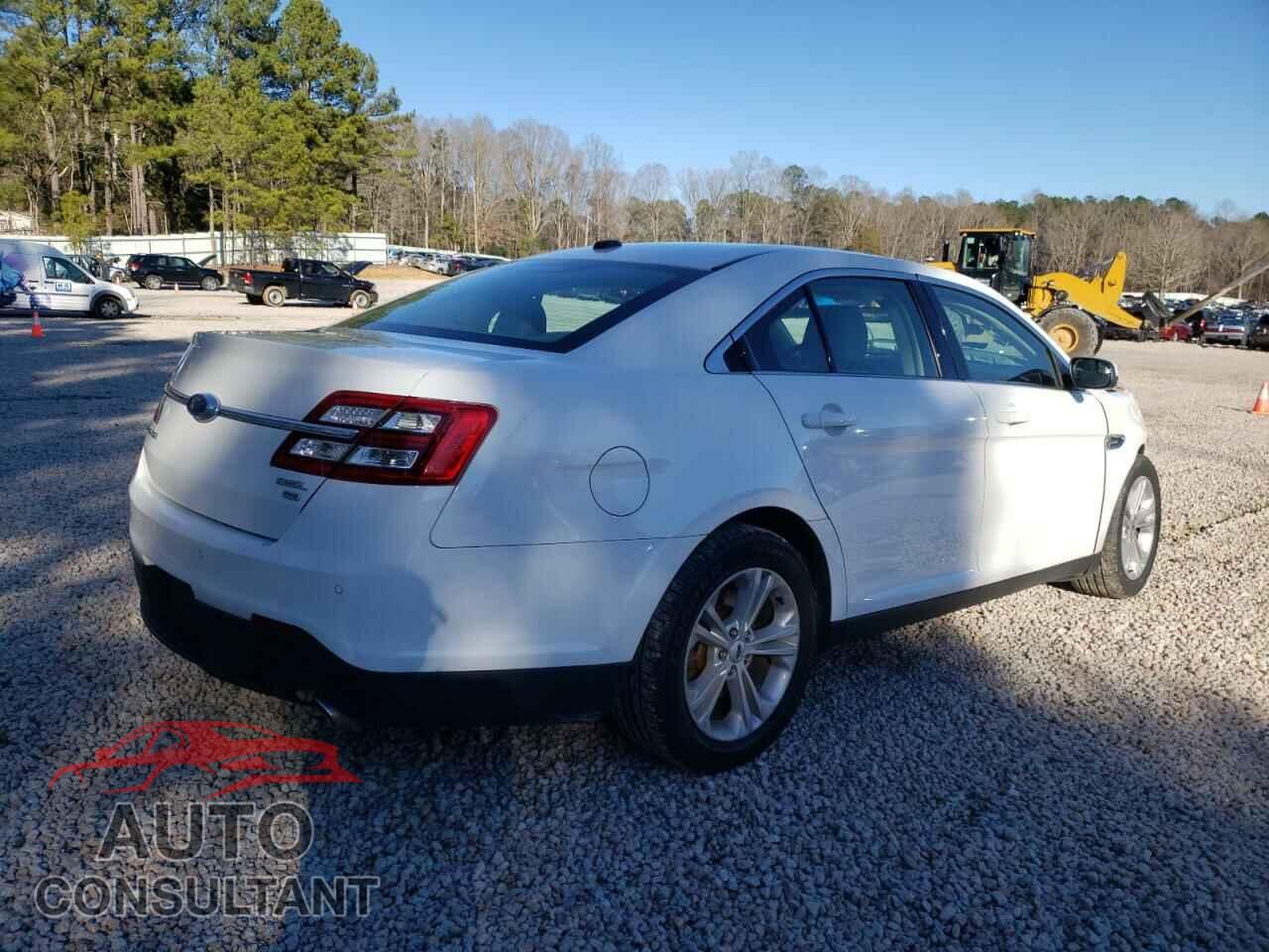 FORD TAURUS 2018 - 1FAHP2H82JG119168