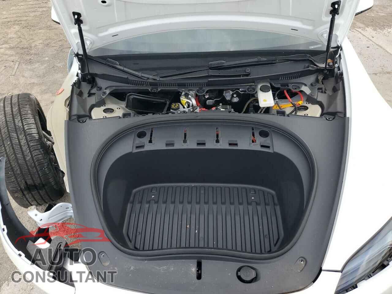 TESLA MODEL 3 2024 - 5YJ3E1EA7RF733070