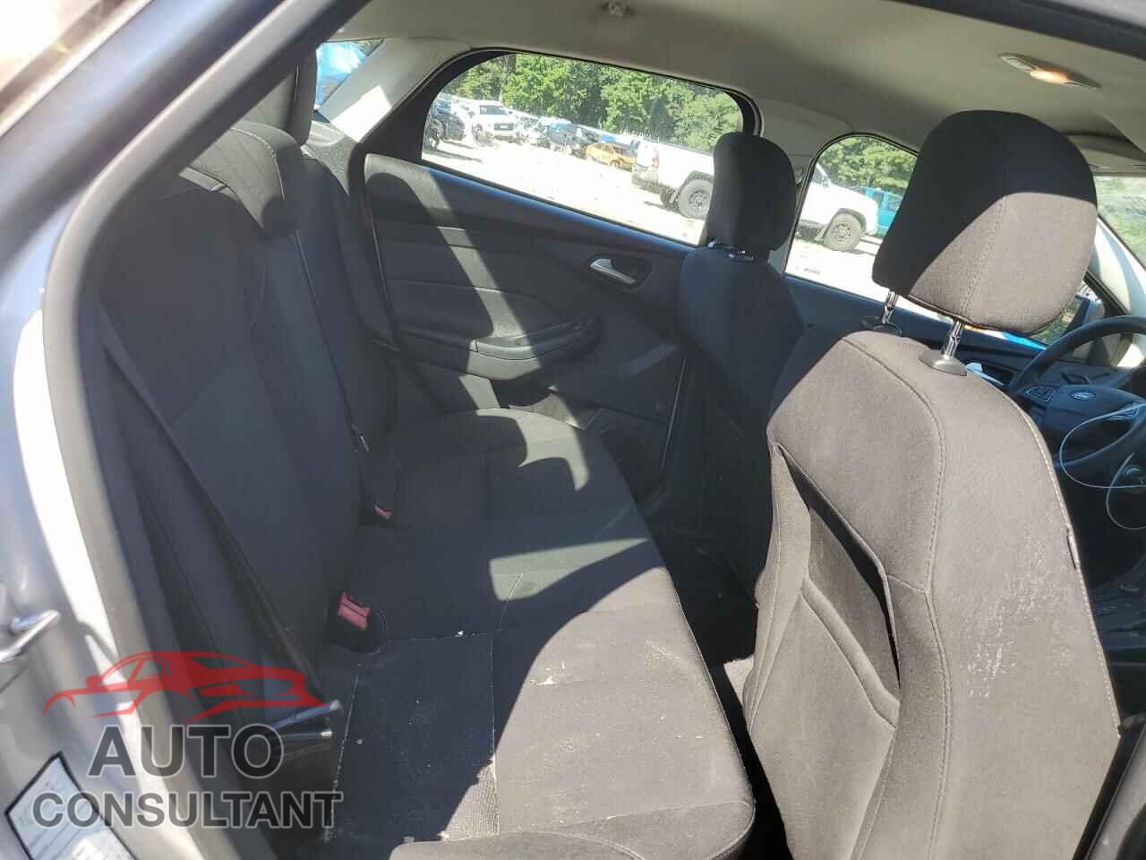FORD FOCUS 2016 - 1FADP3F26GL290878