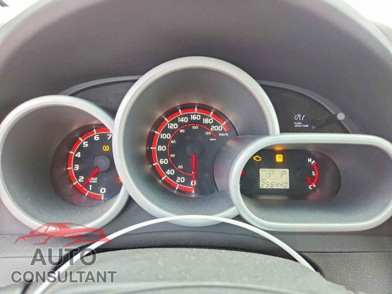 TOYOTA MATRIX 2011 - 2T1KU4EEXBC587471