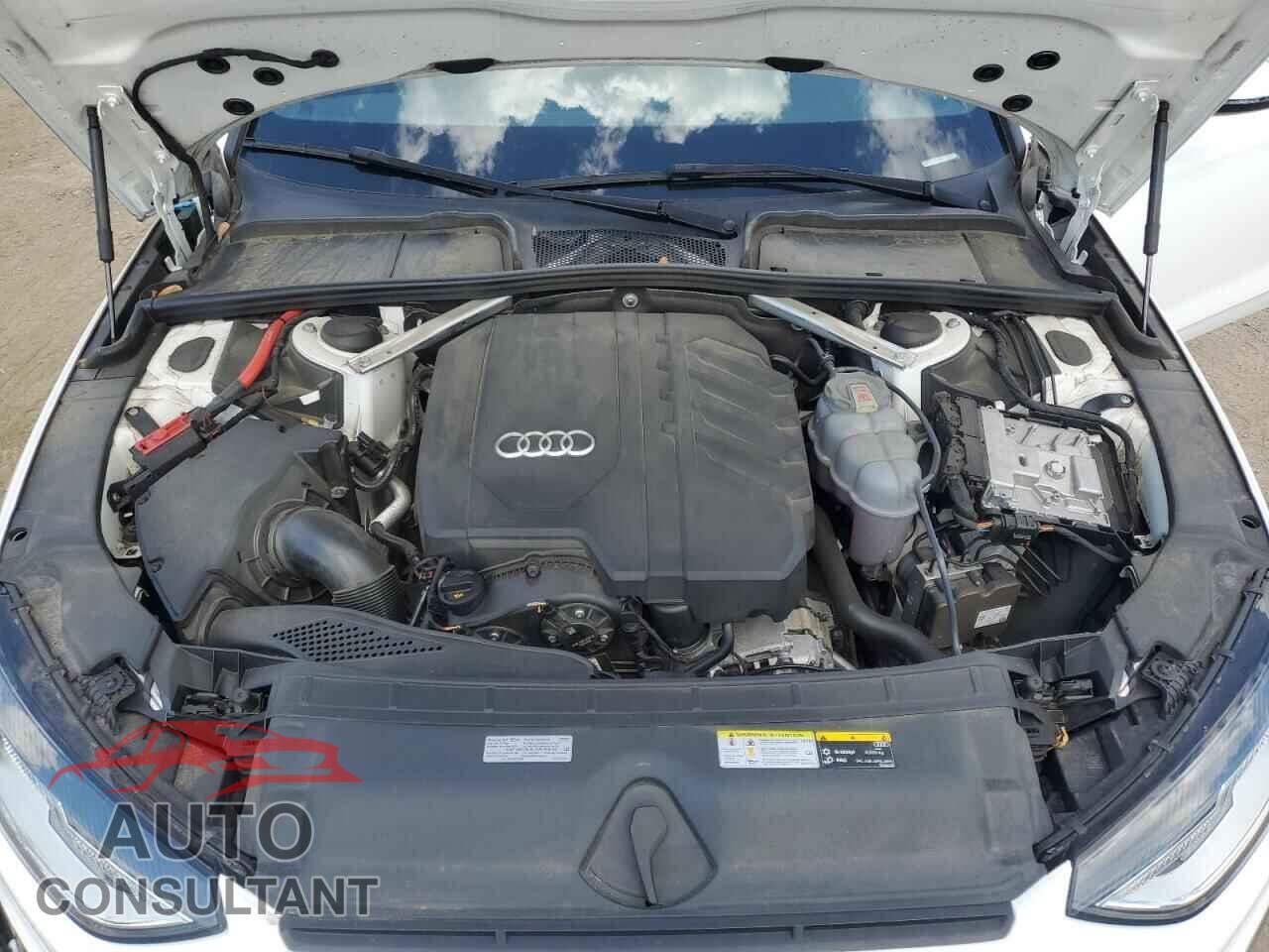 AUDI A4 2021 - WAUDAAF44MN005996