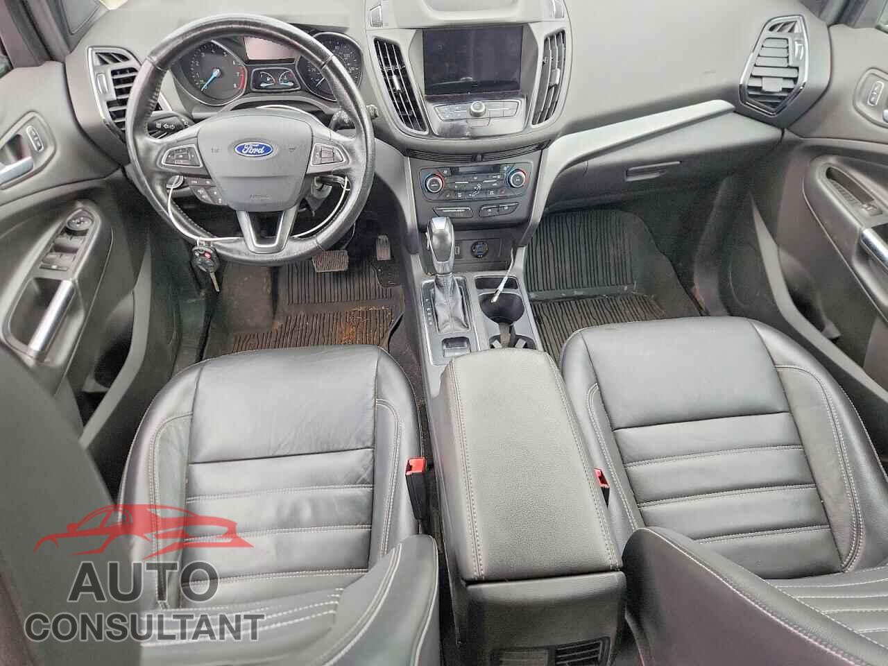 FORD ESCAPE 2018 - 1FMCU9HD3JUD40441