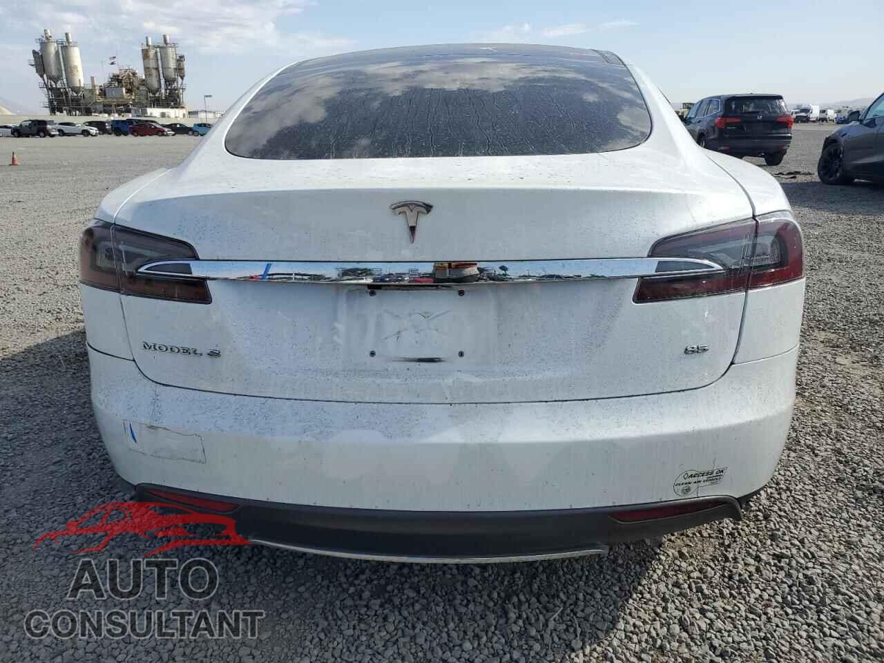 TESLA MODEL S 2013 - 5YJSA1DN8DFP12278