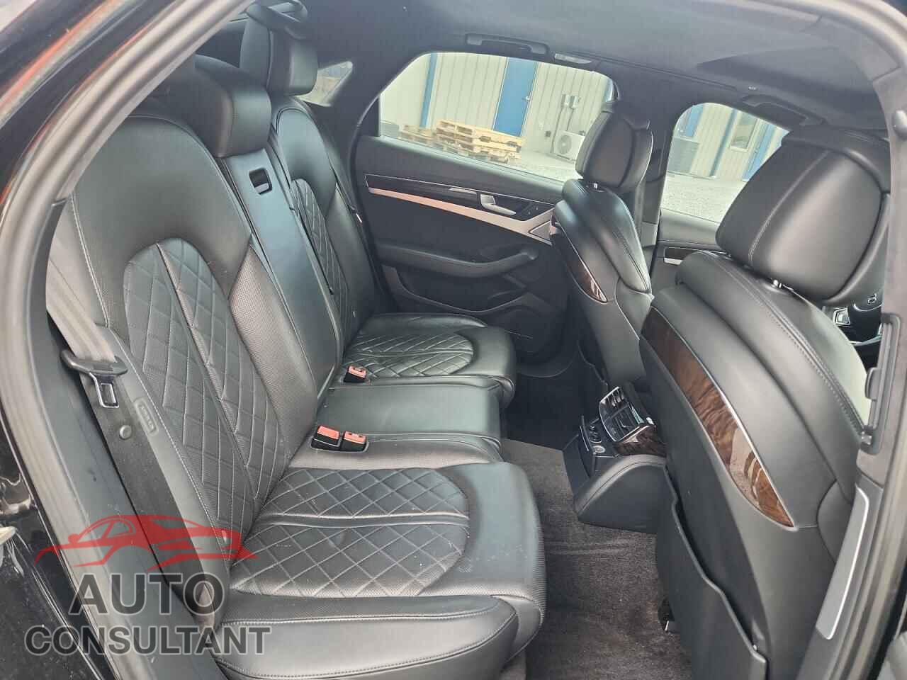 AUDI S8 2013 - WAUD2AFD4DN009950