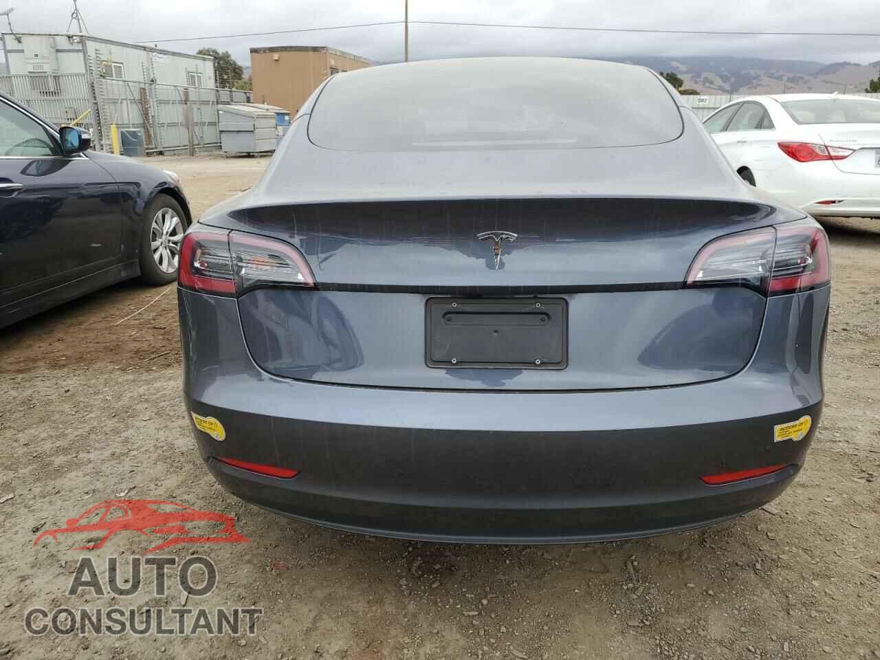 TESLA MODEL 3 2023 - 5YJ3E1EA8PF403211