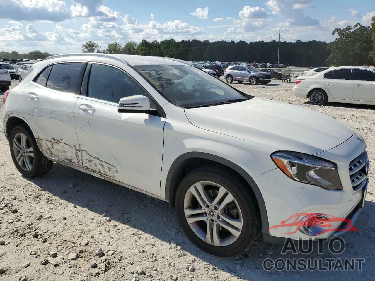 MERCEDES-BENZ GLA-CLASS 2018 - WDCTG4GB6JU000032