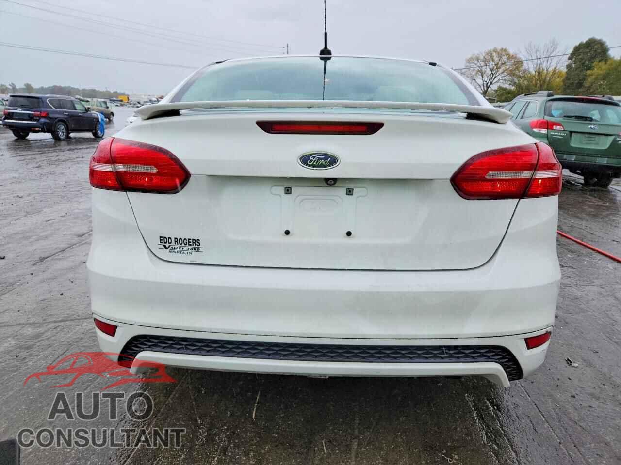 FORD FOCUS 2016 - 1FADP3F23GL279482
