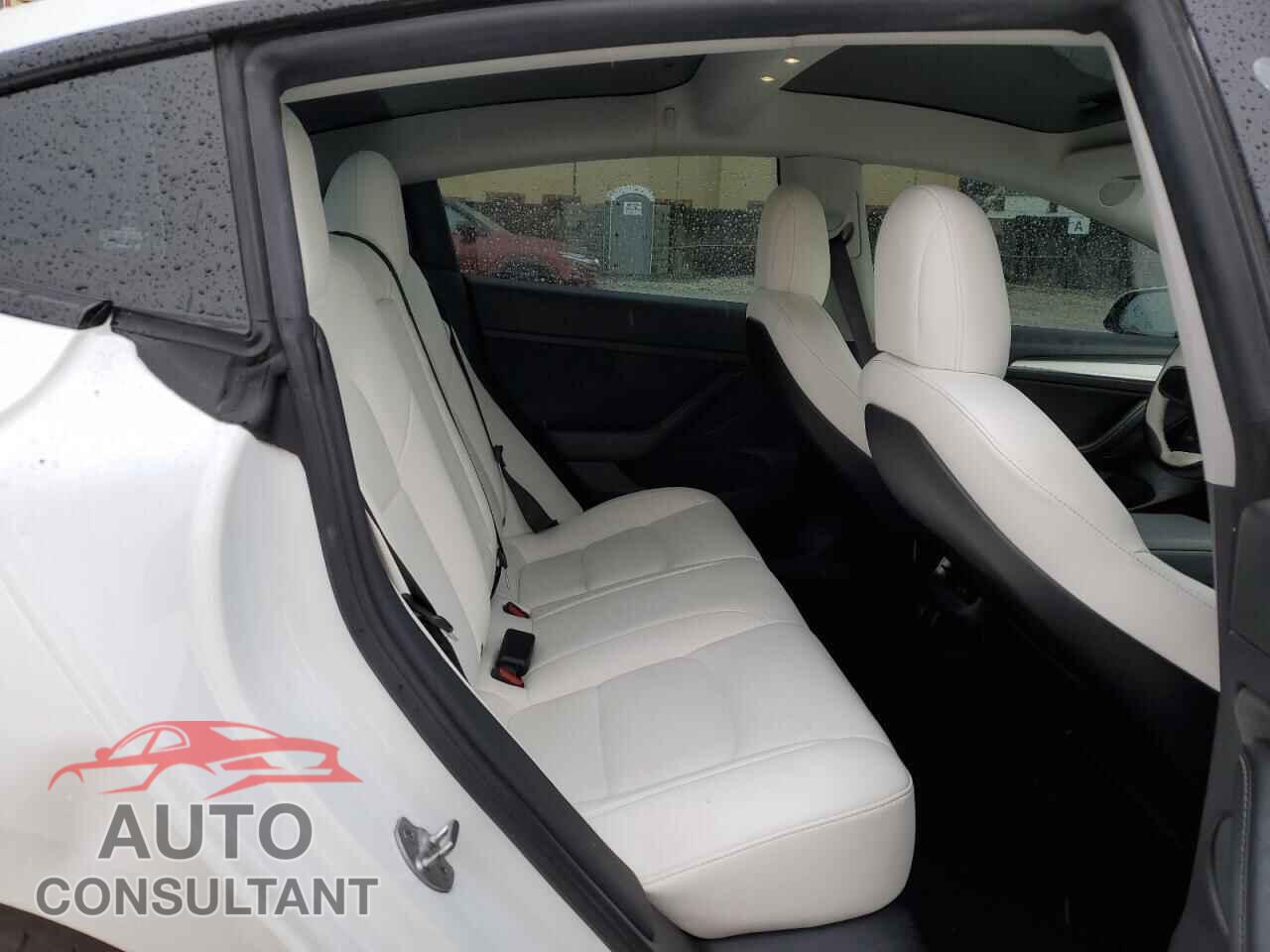 TESLA MODEL 3 2021 - 5YJ3E1EA2MF098543