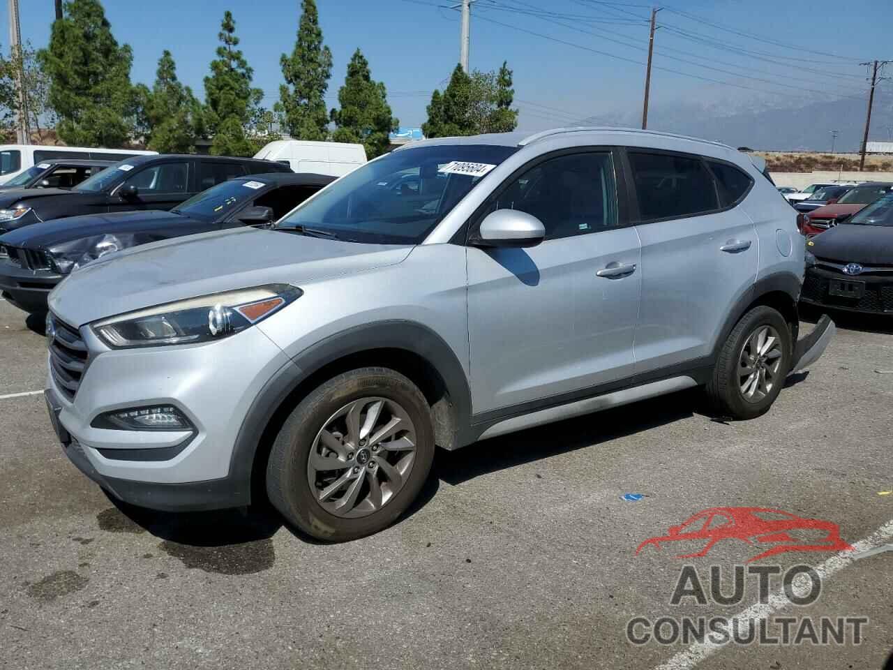 HYUNDAI TUCSON 2018 - KM8J33A43JU817242