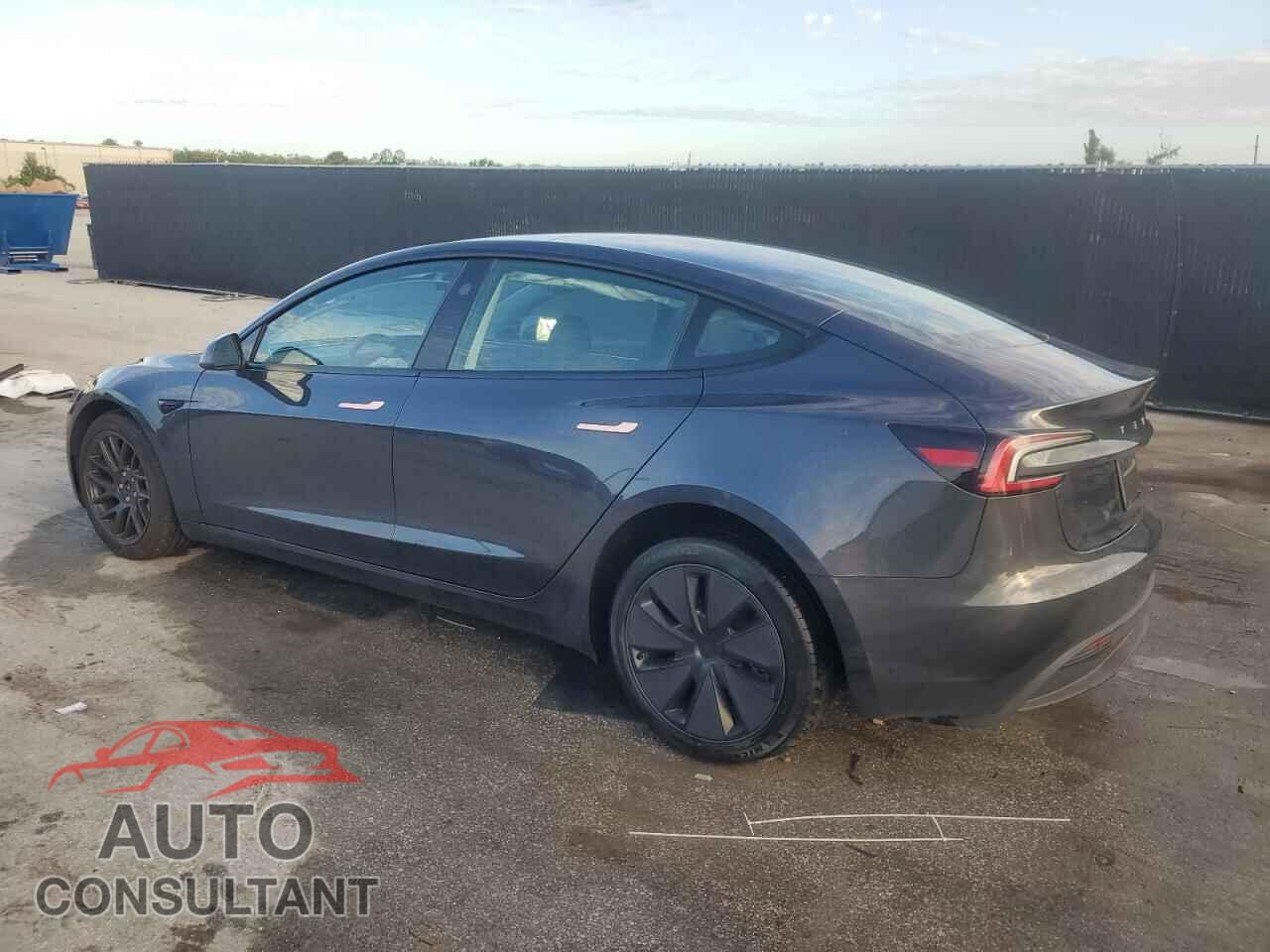 TESLA MODEL 3 2024 - 5YJ3E1EA9RF751683