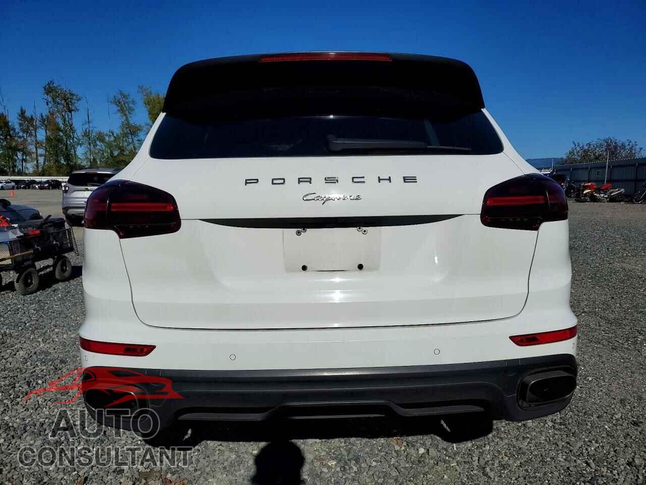 PORSCHE CAYENNE 2017 - WP1AA2A23HKA89834