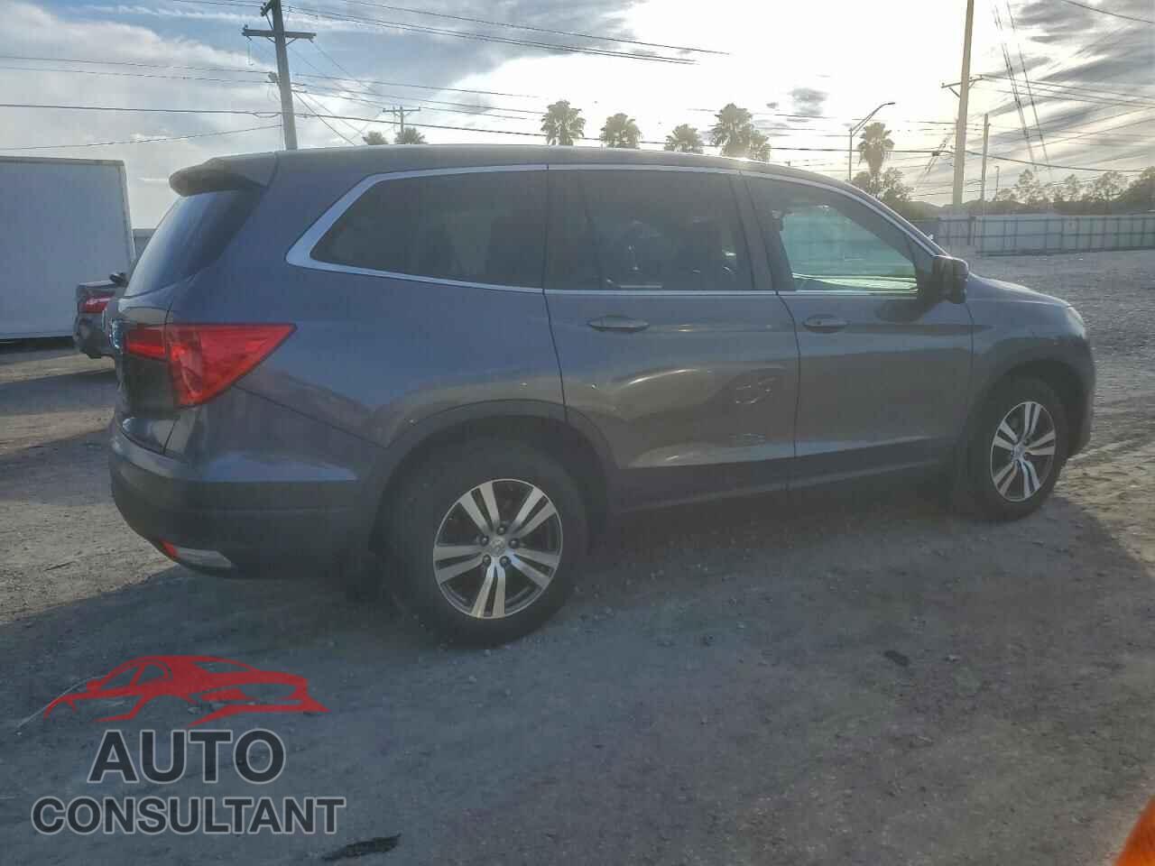 HONDA PILOT 2017 - 5FNYF5H52HB045940