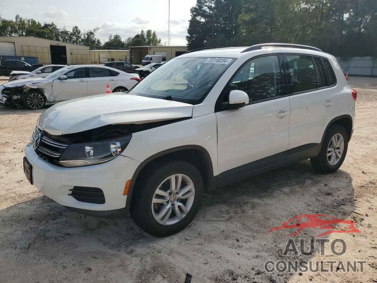 VOLKSWAGEN TIGUAN 2017 - WVGAV7AX7HK035804