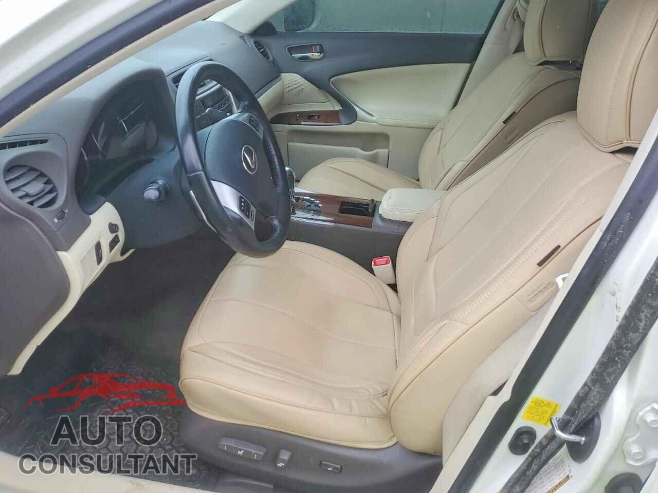 LEXUS IS 2012 - JTHCF5C29C5059981