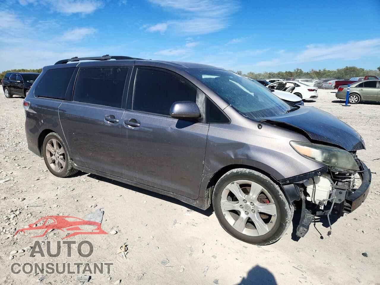 TOYOTA SIENNA 2011 - 5TDXK3DC7BS134521