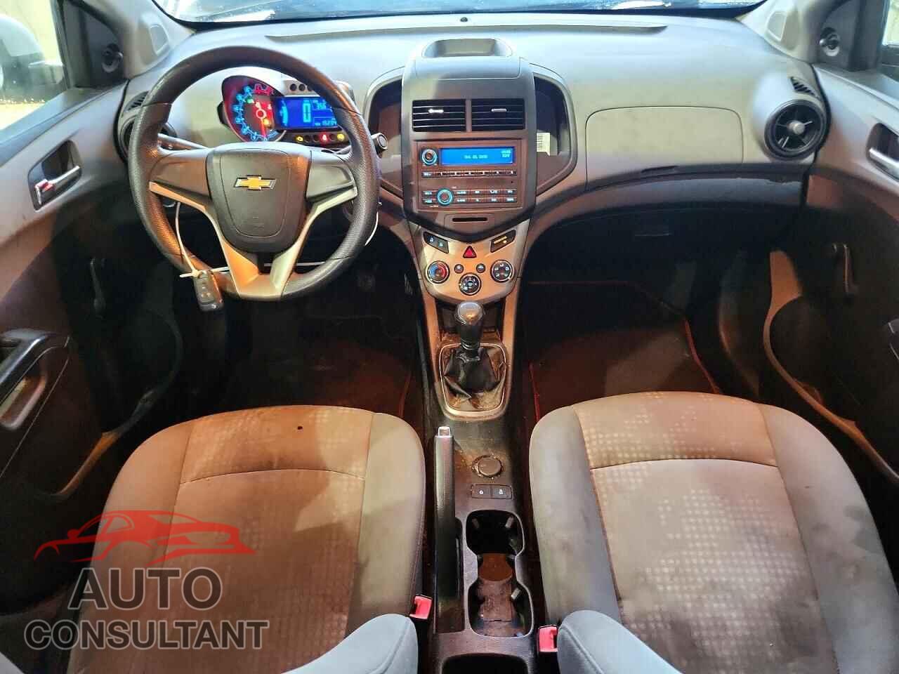 CHEVROLET SONIC 2012 - 1G1JB5SHXC4111191