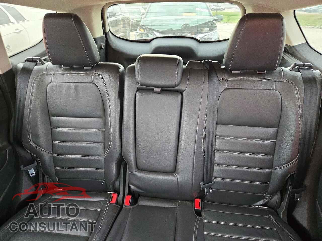 FORD ESCAPE 2017 - 1FMCU9J99HUA47899