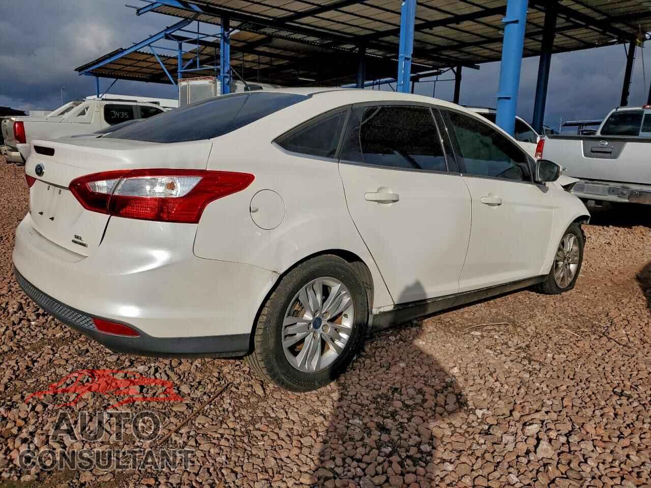 FORD FOCUS 2012 - 1FAHP3H22CL451235