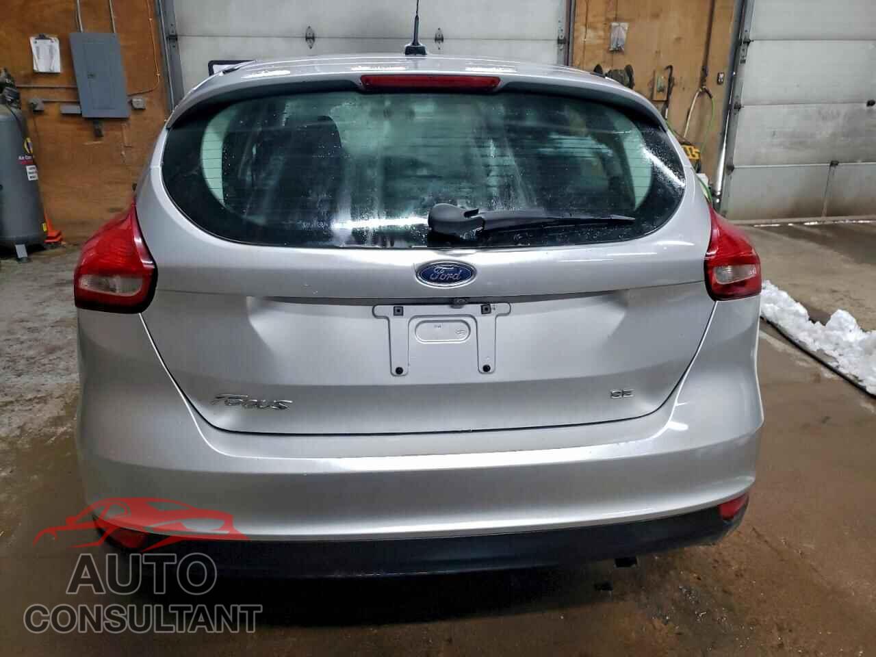 FORD FOCUS 2017 - 1FADP3K22HL267198