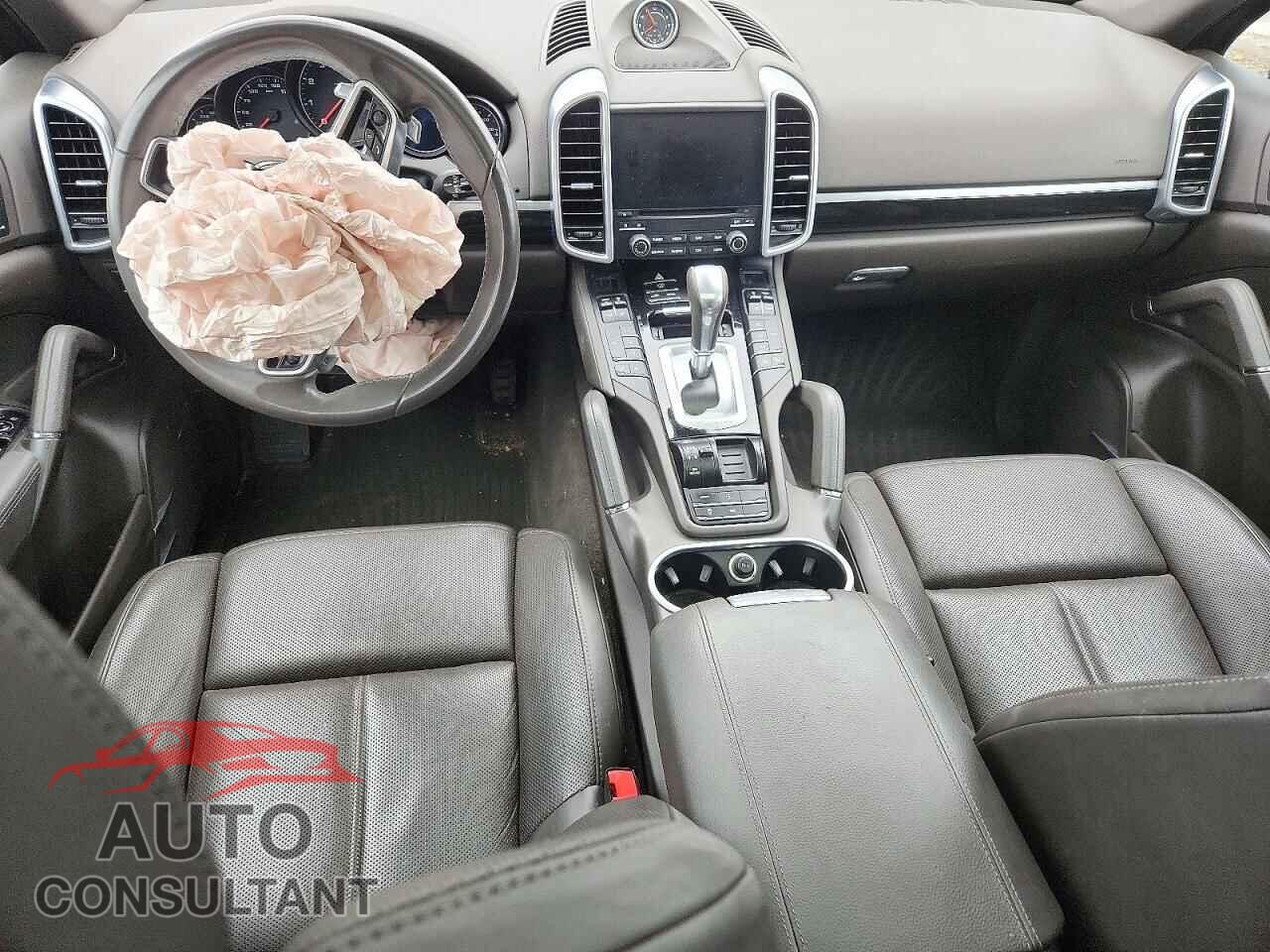 PORSCHE CAYENNE 2017 - WP1AA2A23HKA86612
