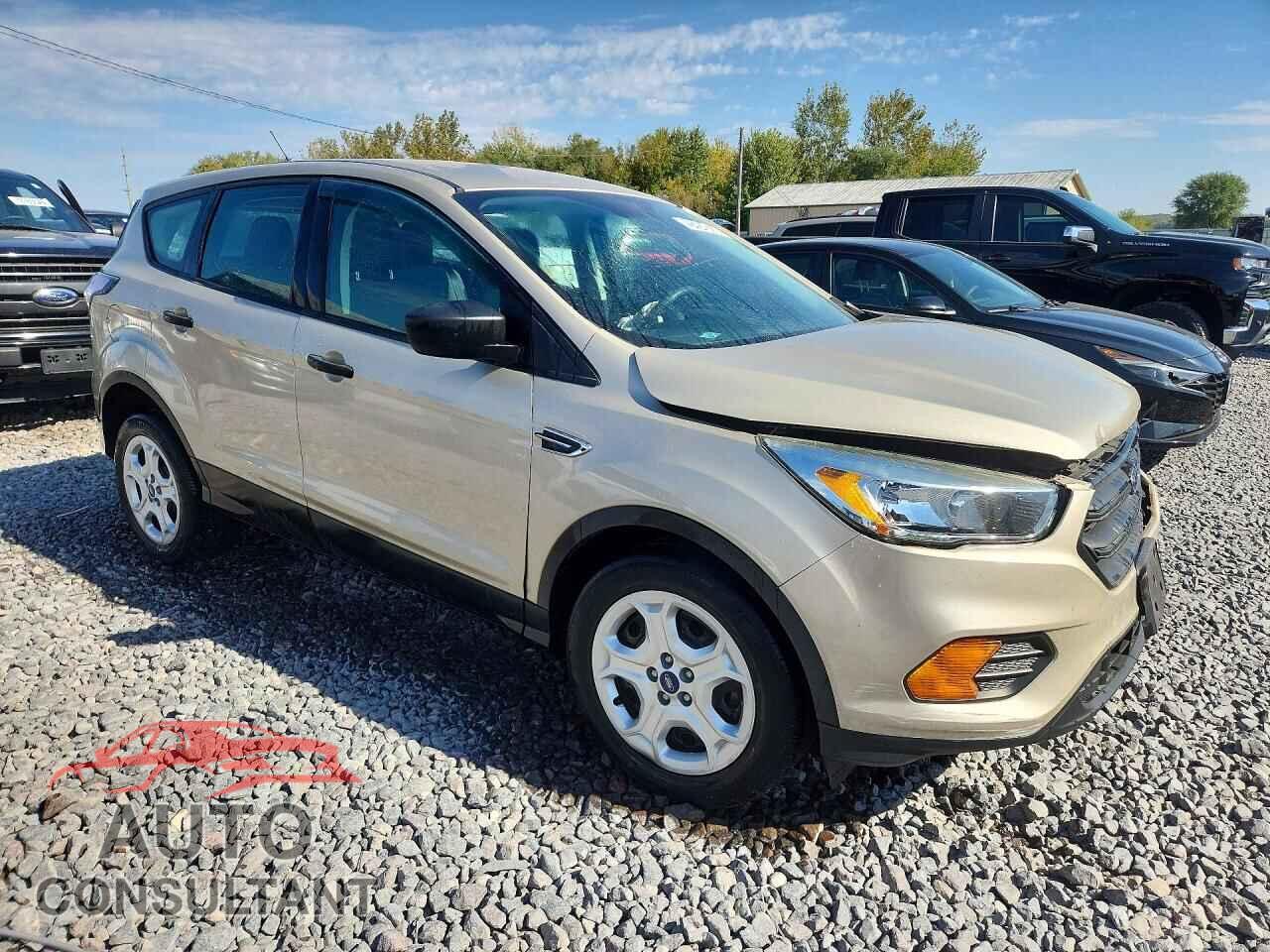 FORD ESCAPE 2017 - 1FMCU0F71HUB19939