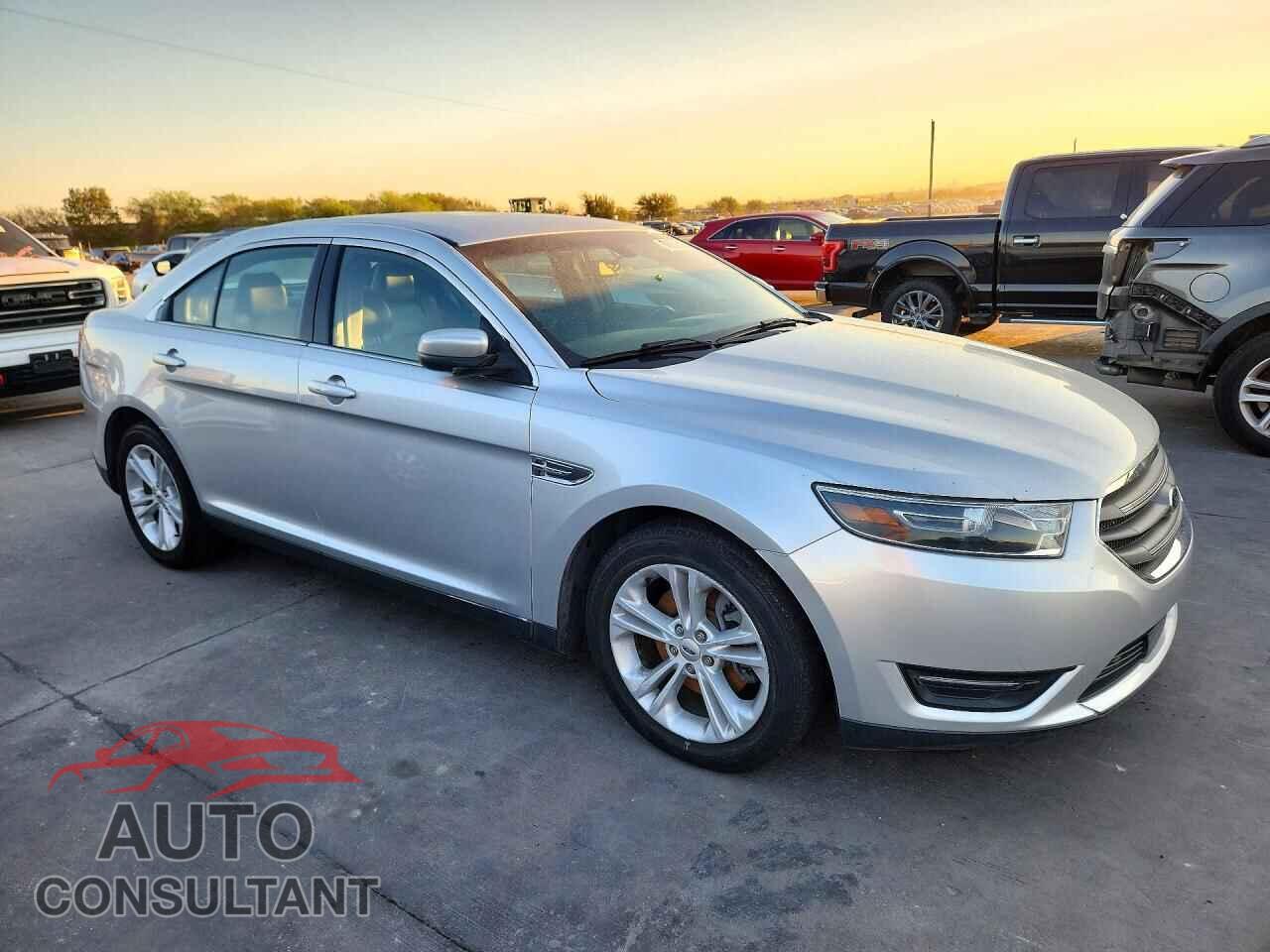 FORD TAURUS 2015 - 1FAHP2E81FG207429