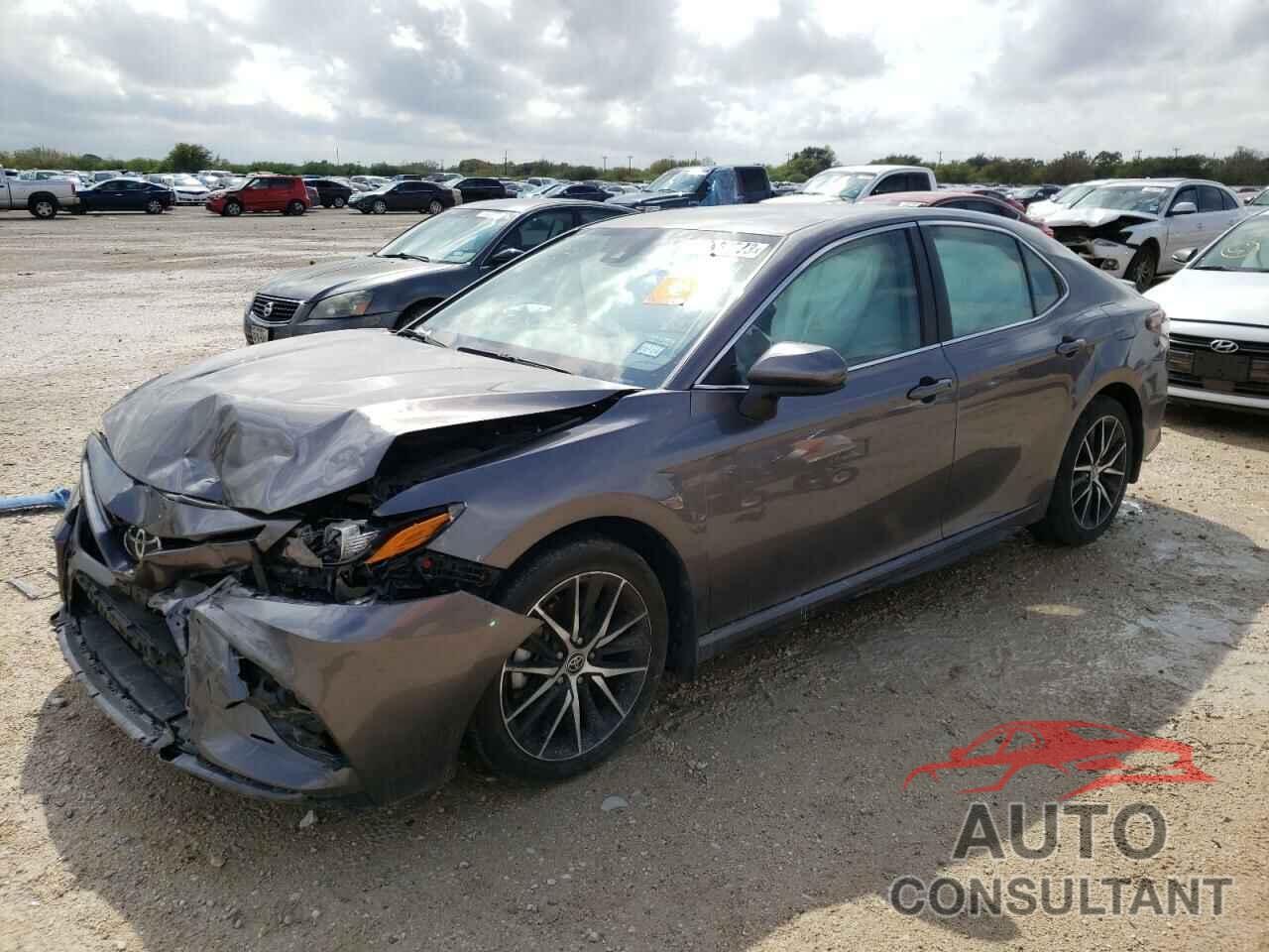 TOYOTA CAMRY 2021 - 4T1G11AK1MU615913