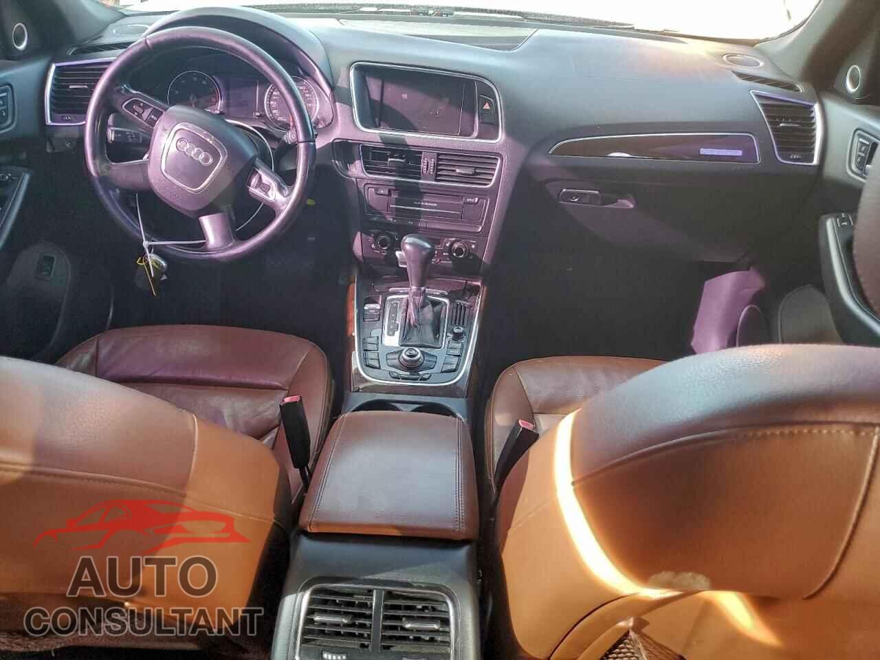 AUDI Q5 2011 - WA1LFAFP2BA024720