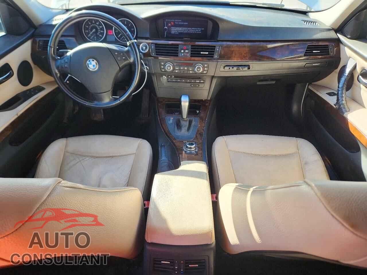 BMW 3 SERIES 2011 - WBAPH5G59BNM83044