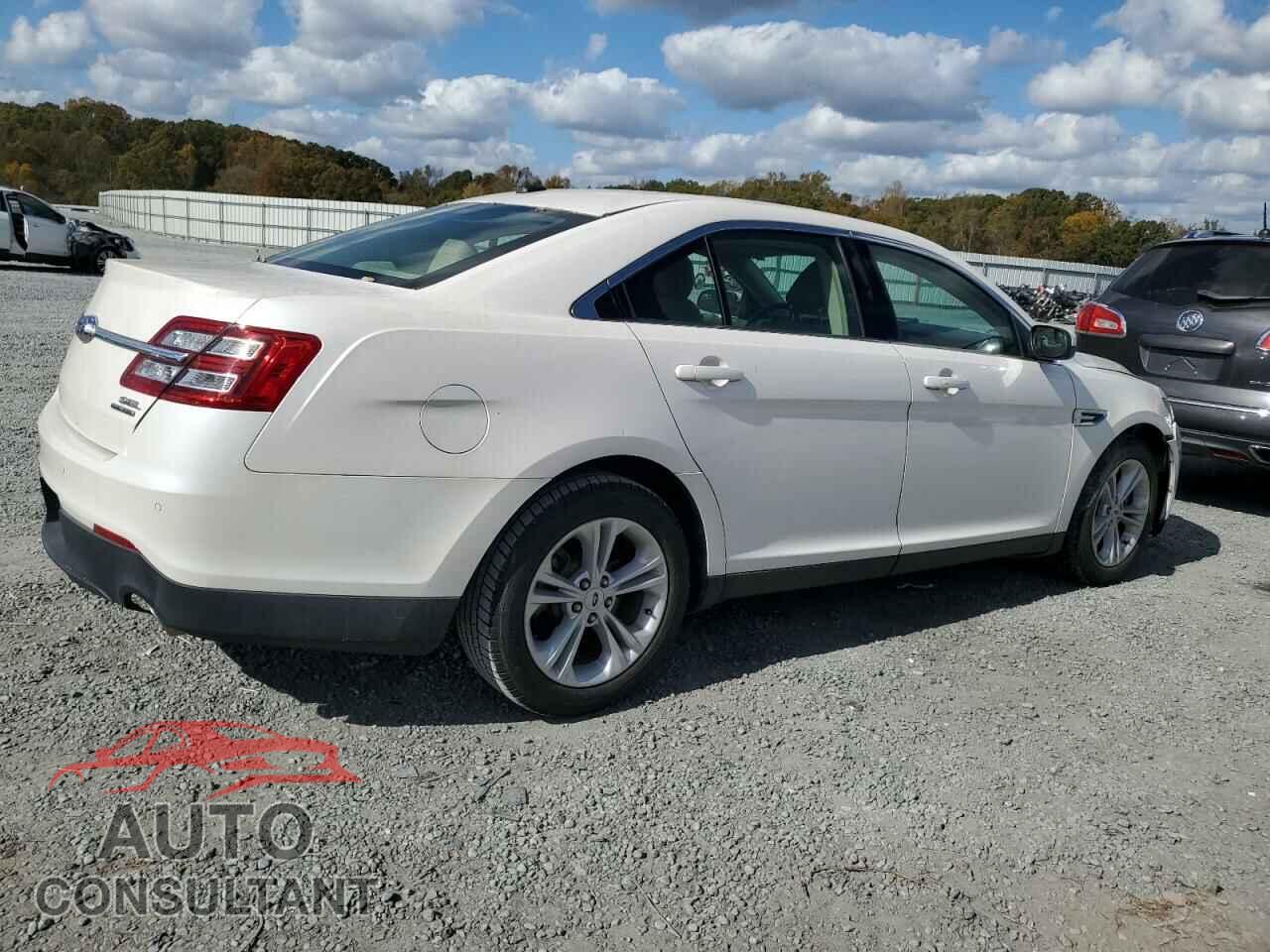 FORD TAURUS 2017 - 1FAHP2E84HG135760