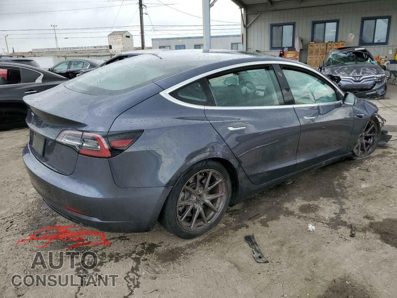 TESLA MODEL 3 2020 - 5YJ3E1EA5LF705193