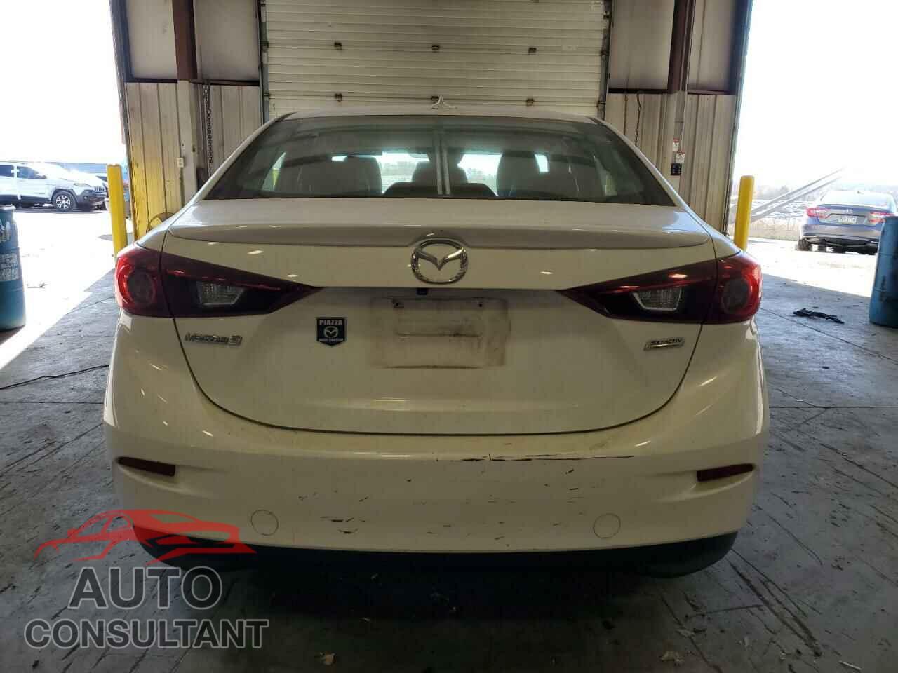MAZDA 3 2017 - 3MZBN1V73HM117387